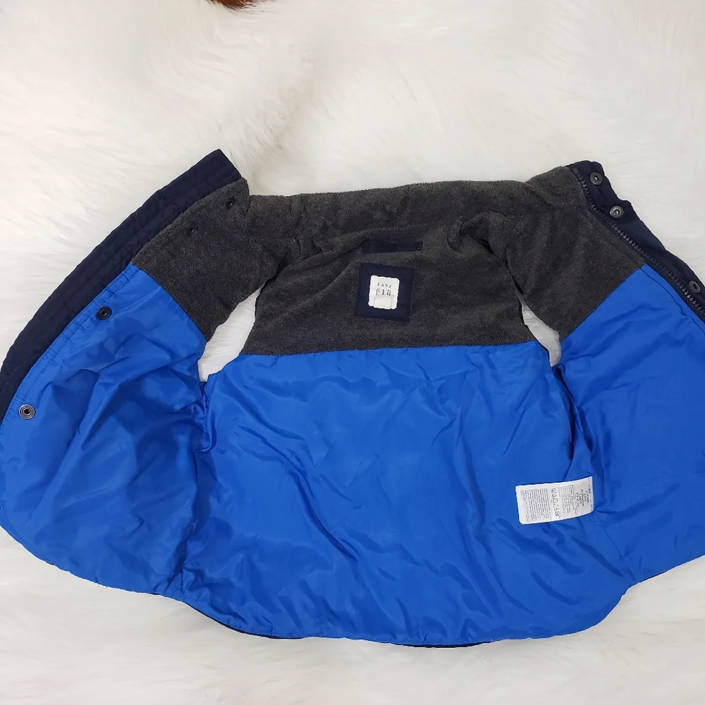 Baby Gap down alternative puffer vest‎ size 2 years